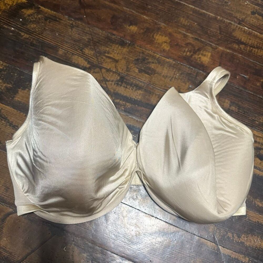 Cacique satiny nude lightly lined full coverage 46H bra